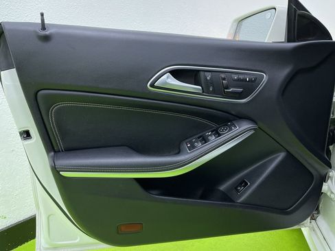 Used 2016 Mercedes-Benz CLA 250 image 16