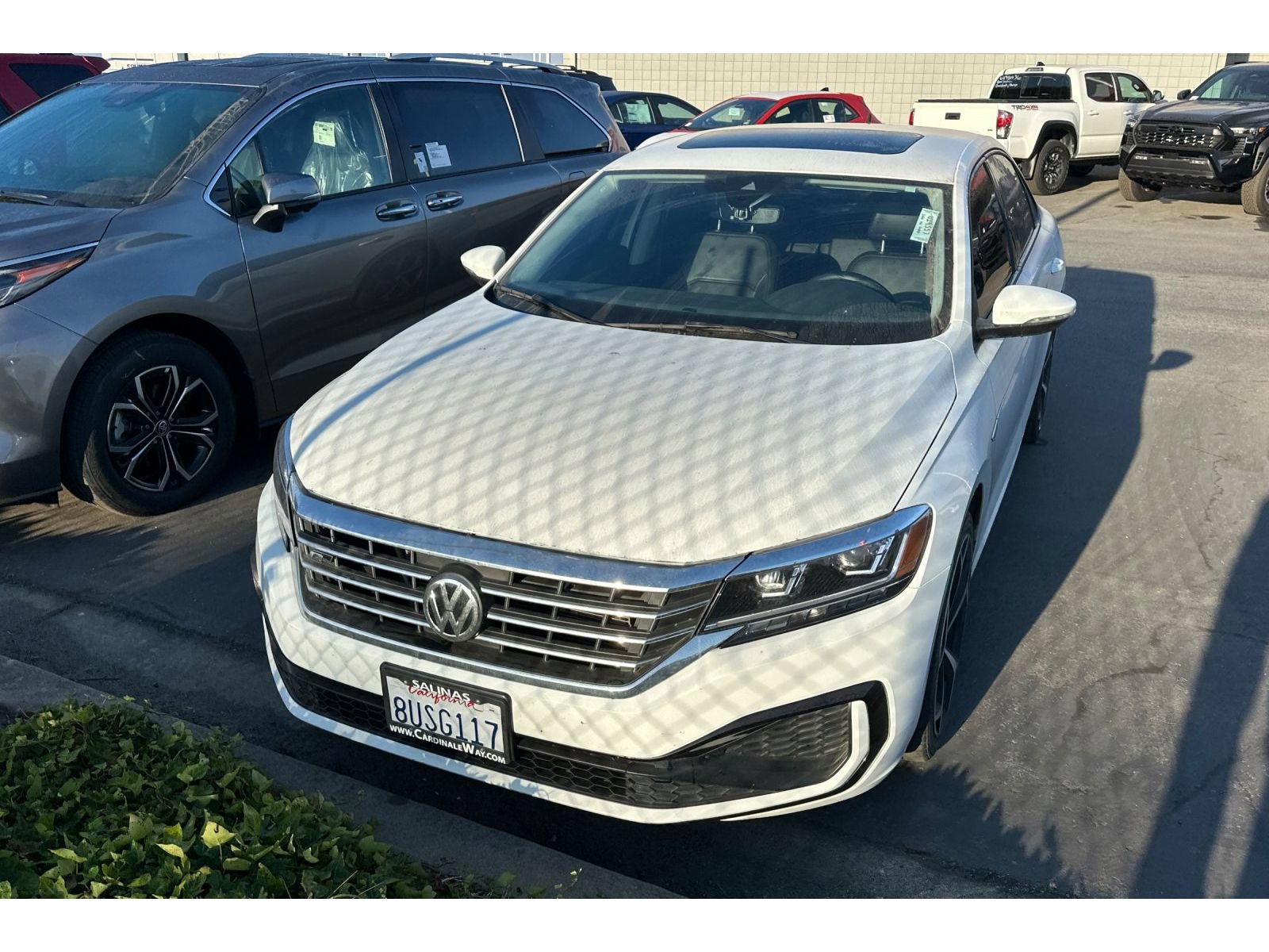 Used 2020 Volkswagen Passat 2.0T R-Line FWD image 3