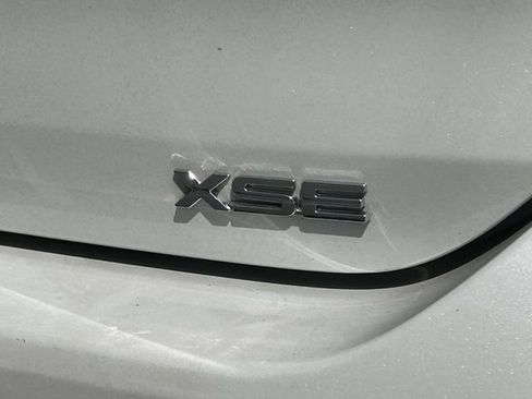 Used 2024 Toyota Highlander XSE FWD image 9