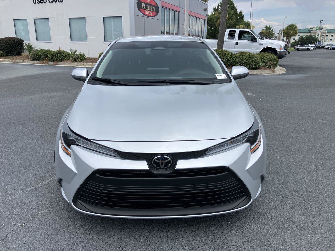 Certified 2025 Toyota Corolla LE FWD image 8