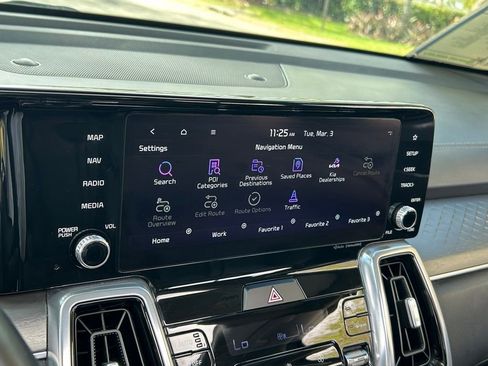 Used 2023 Kia Sorento SX image 22