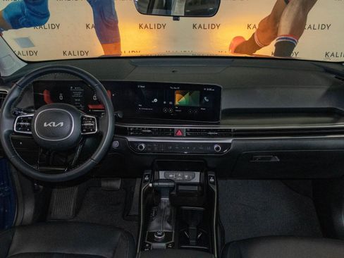 New 2025 Kia Sorento S w/ Panoramic Sunroof Package image 3