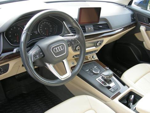 Used 2020 Audi Q5 2.0T Premium image 6