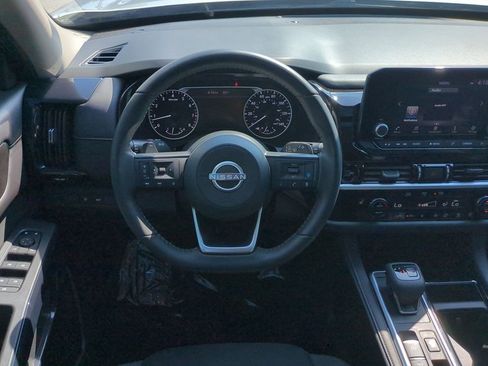 Certified 2025 Nissan Pathfinder SV w/ SV Premium Package FWD image 32