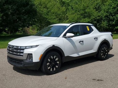 Used 2025 Hyundai Santa Cruz SEL AWD/4WD image 2