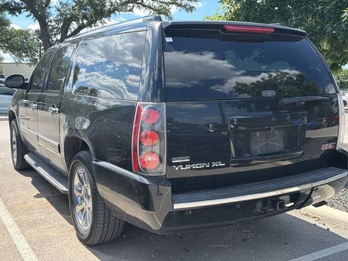 Used 2010 GMC Yukon XL Denali AWD/4WD image 7