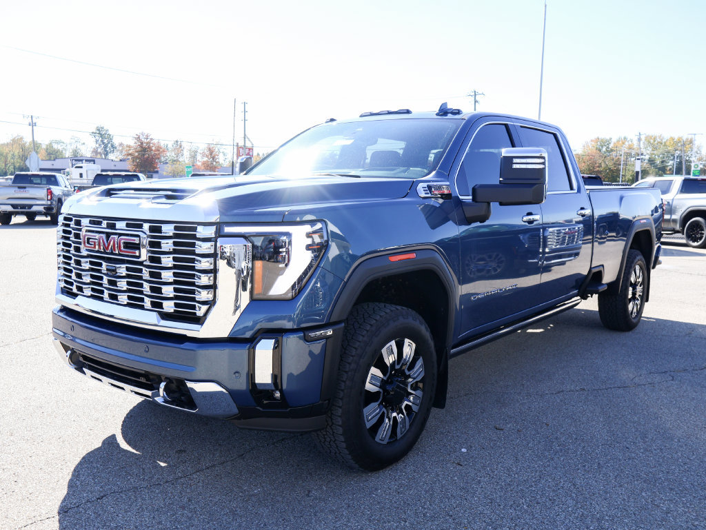 Used 2024 GMC Sierra 2500 Denali w/ Denali Reserve Package AWD/4WD image 32