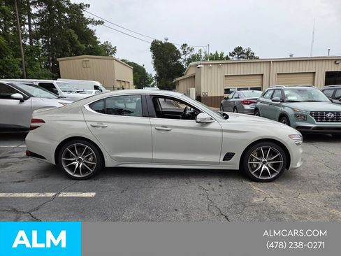 Used 2025 Genesis G70 2.5T RWD image 12