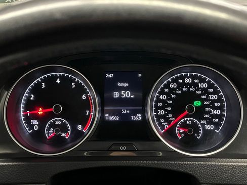 Used 2018 Volkswagen Golf S image 19