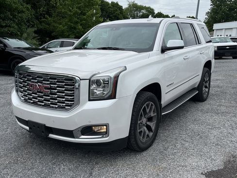 Used 2018 GMC Yukon Denali AWD/4WD image 2