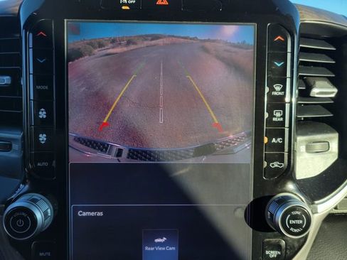 Used 2025 RAM 1500 Laramie image 21