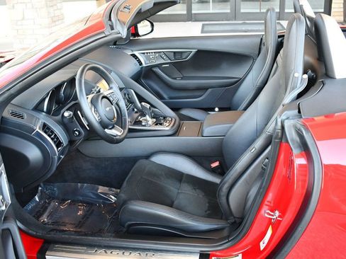 Used 2019 Jaguar F-TYPE Convertible image 51