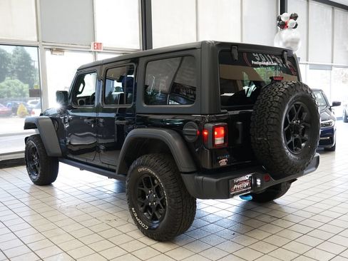 Used 2024 Jeep Wrangler Unlimited AWD/4WD image 4