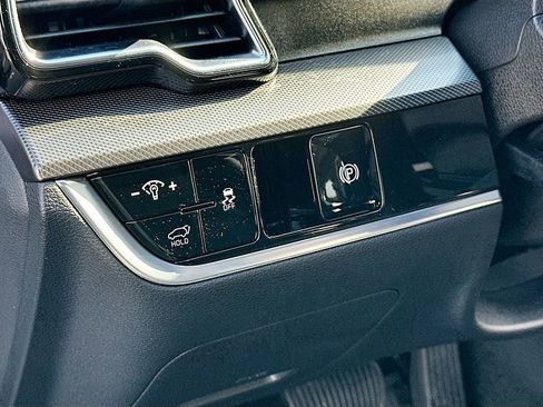 Certified 2023 Kia Sportage SX image 10