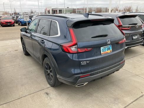 Used 2024 Honda CR-V Sport-L image 3