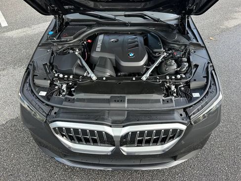 Certified 2026 BMW 530i w/ Premium Package RWD image 27