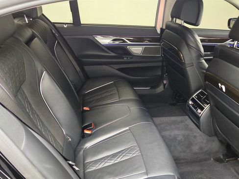 Used 2022 BMW 740i xDrive w/ Premium Package AWD/4WD image 24