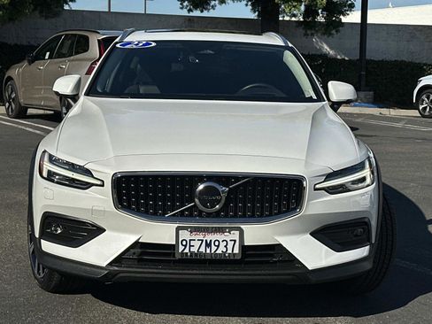 Certified 2023 Volvo V60 B5 Cross Country Ultimate w/ Climate Package image 2