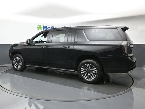 New 2026 Chevrolet Suburban Z71 image 26