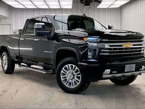 Used 2022 Chevrolet Silverado 3500 High Country AWD/4WD image 36