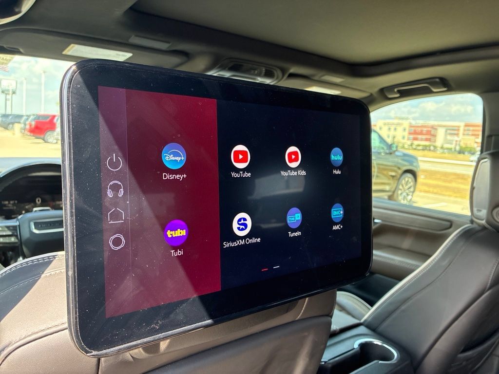 Used 2025 GMC Yukon Denali Ultimate AWD/4WD image 8