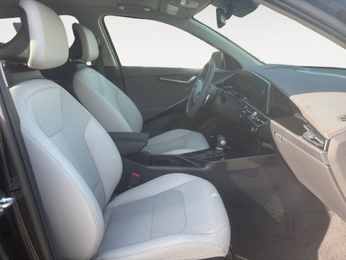 New 2026 Kia Niro EX FWD image 15
