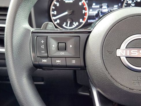 Used 2023 Nissan Rogue SV FWD image 18