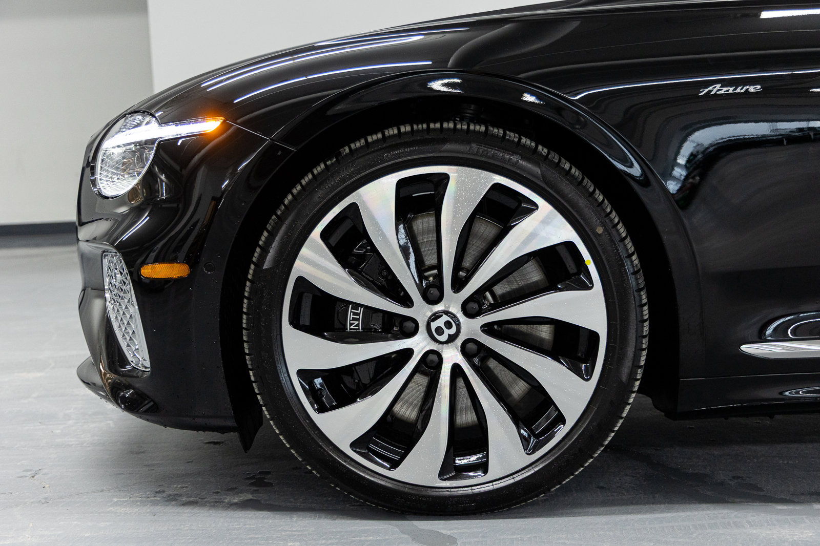 Certified 2026 Bentley Continental GT Azure AWD/4WD image 16