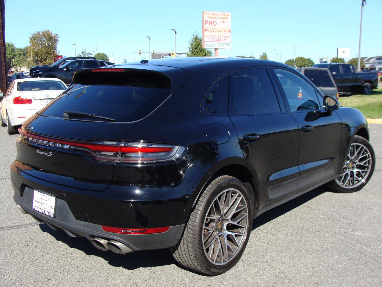 Used 2020 Porsche Macan S w/ Premium Package Plus AWD/4WD image 6