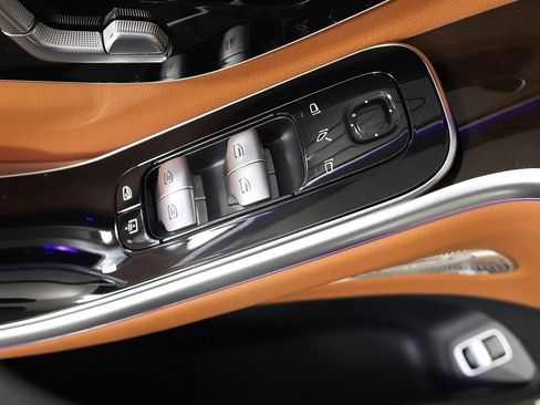 Used 2023 Mercedes-Benz S 500 S 500 image 38