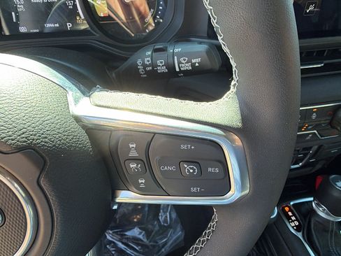 Used 2025 Jeep Wrangler Sahara 4xe w/ Safety Group image 28