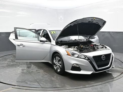 Used 2021 Nissan Altima 2.5 S image 32