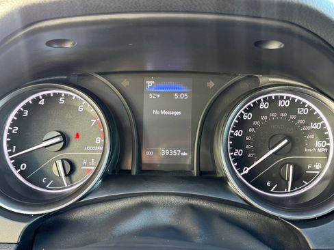 Used 2024 Toyota Camry SE FWD image 19