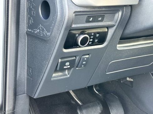 Used 2024 Ford Expedition XLT image 29