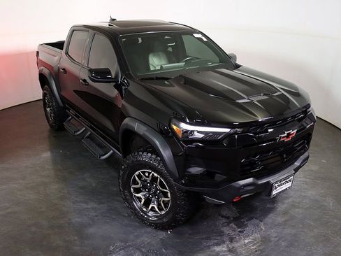 Used 2024 Chevrolet Colorado ZR2 w/ ZR2 Convenience Package III image 7