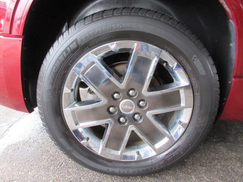 Used 2011 GMC Acadia Denali image 47