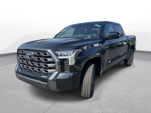 Used 2023 Toyota Tundra Platinum AWD/4WD image 2