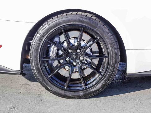 Used 2020 Ford Mustang Shelby GT350 w/ Technology Package image 12