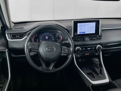 Used 2024 Toyota RAV4 XLE FWD image 17