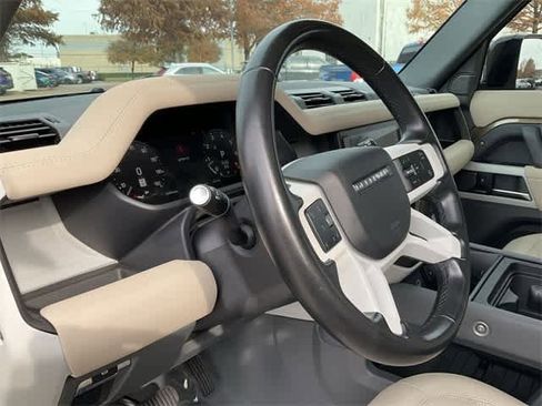 Used 2023 Land Rover Defender 110 S image 10