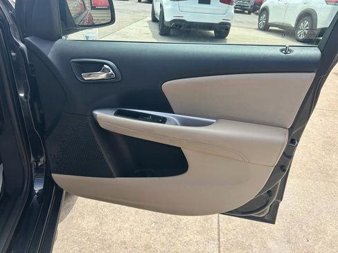 Used 2013 Dodge Journey SXT AWD/4WD image 16