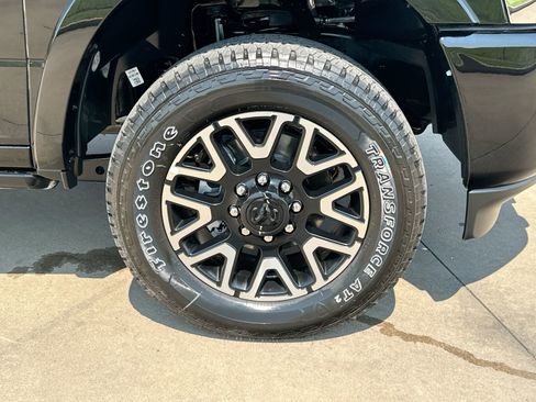 Used 2025 RAM 2500 Limited image 10