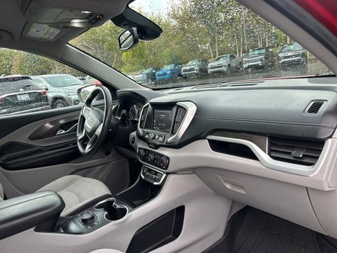 Used 2022 GMC Terrain SLE w/ Driver Convenience Package image 15