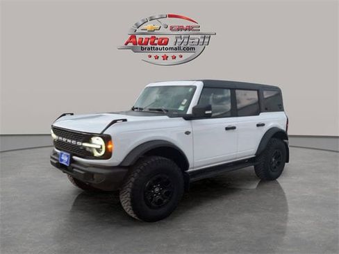 Used 2022 Ford Bronco Wildtrak image 2