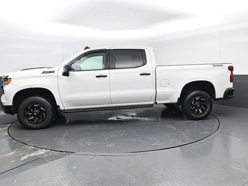 Used 2022 Chevrolet Silverado 1500 LT Trail Boss image 5