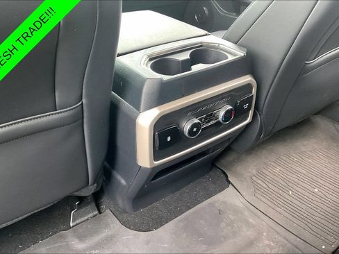 Used 2024 Ford Expedition XLT RWD image 10