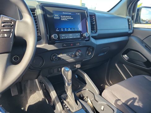 Certified 2023 Nissan Frontier SV w/ Midnight Edition Package image 28