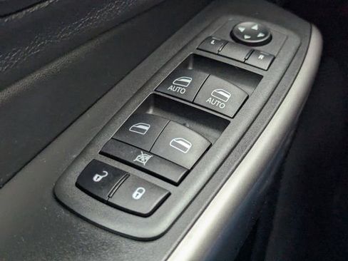 Used 2022 Jeep Cherokee Latitude Lux w/ Sun & Sound Group image 24