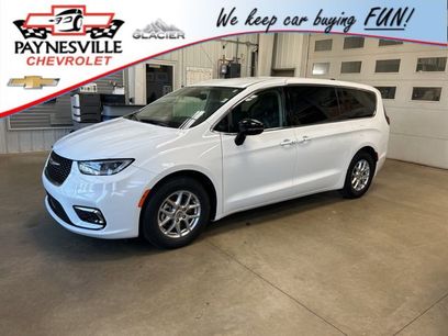 Used 2024 Chrysler Pacifica Touring-L