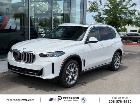 New 2026 BMW X5 xDrive50e w/ Premium Package AWD/4WD image 1